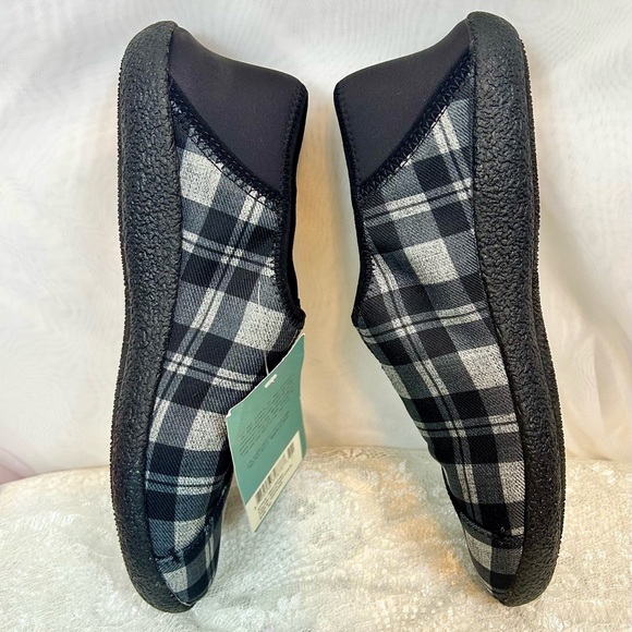 NWT Toms Mens Rodeo Slippers Black Plaid Rubber Sole Size 10 - Picture 8 of 13